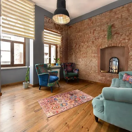 Historical Wooden Style Ac In Beyoglu Galata