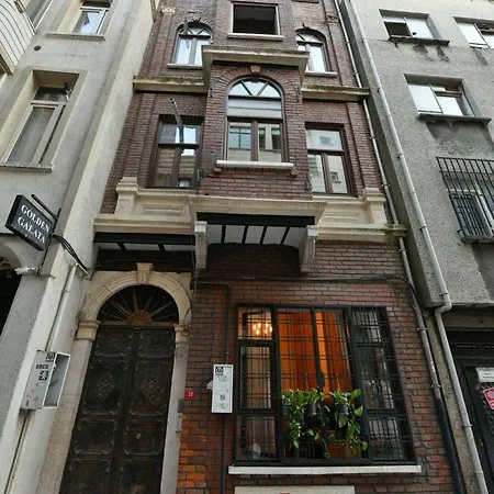 Historical Wooden Style Ac In Beyoglu Galata * 이스탄불